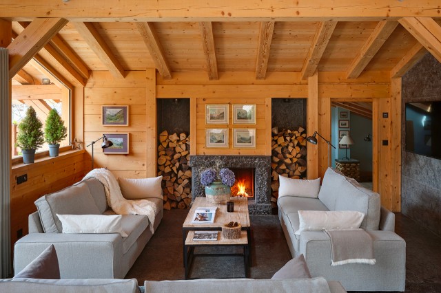 Luxury Ski Chalets in Chamonix - Chalet Granit Les Rives d'Argentiere